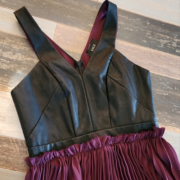 VICI LONG DRESS SZ Sm - Picture 11 of 13